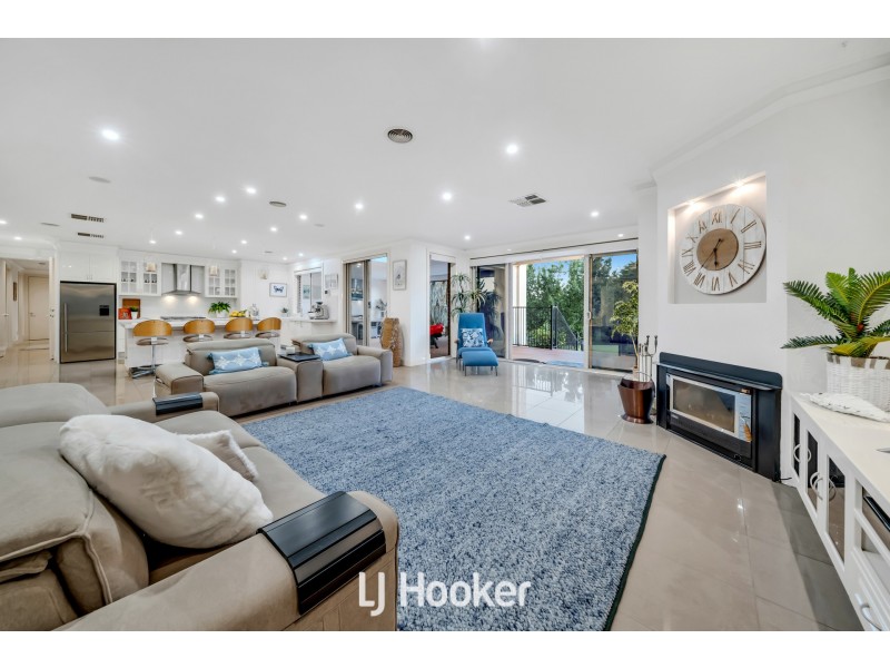 17-18 Hilton Court, Narre Warren North VIC 3804