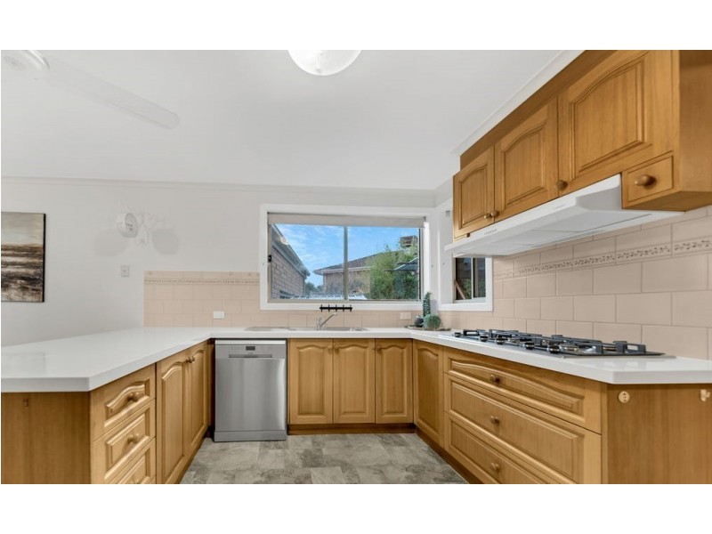 31 Lawrence Drive, Berwick VIC 3806