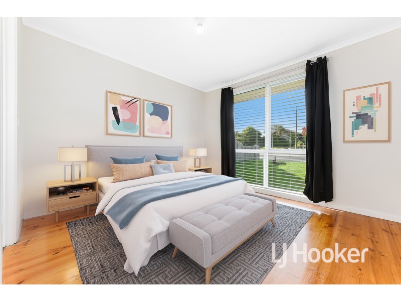 33 John Fawkner Drive, Endeavour Hills VIC 3802