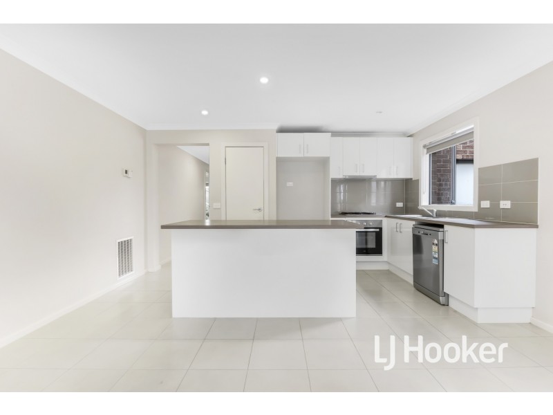 4 Green Gully Road, Clyde VIC 3978