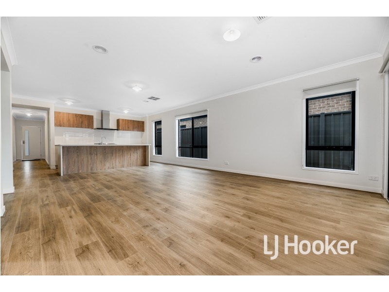 161 Carnival Boulevard, Berwick VIC 3806