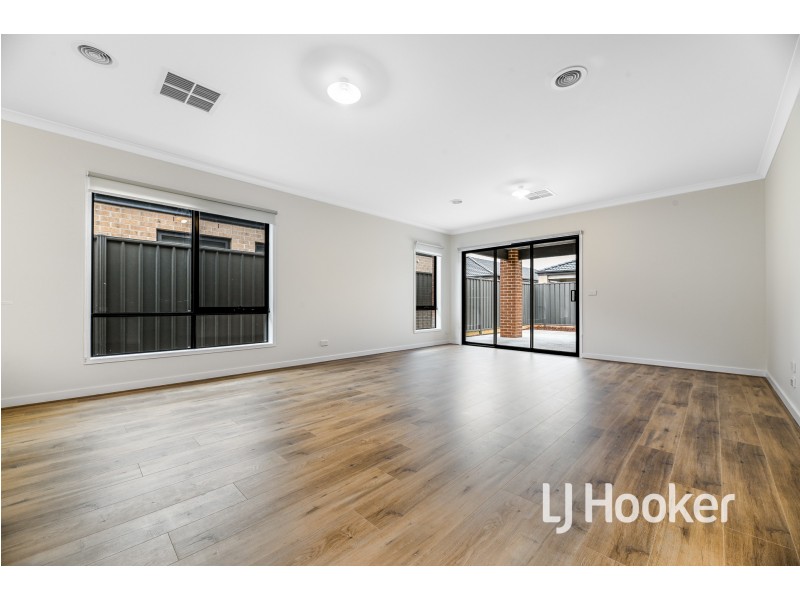 161 Carnival Boulevard, Berwick VIC 3806