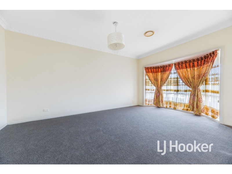 13 Dryden Court, Berwick VIC 3806