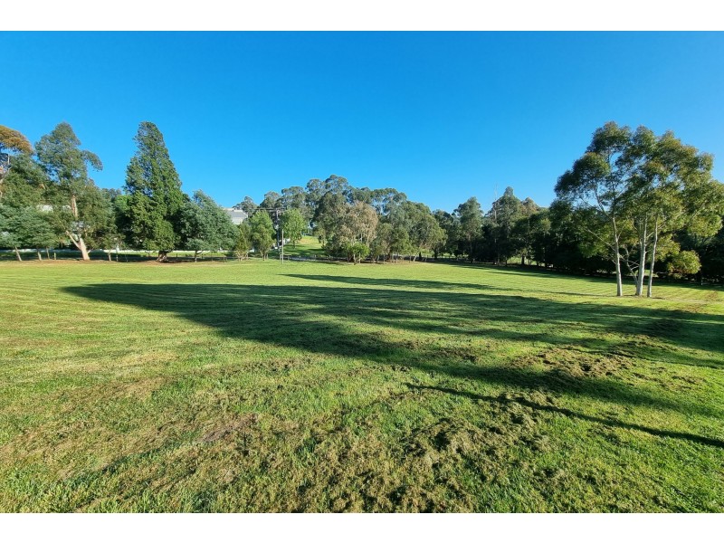 15 Pagebrook Road, Berwick VIC 3806