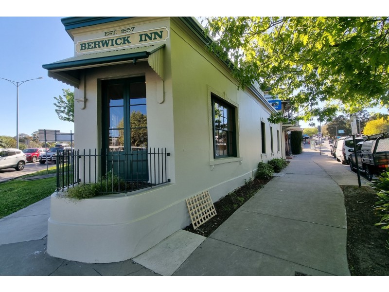 15 Pagebrook Road, Berwick VIC 3806