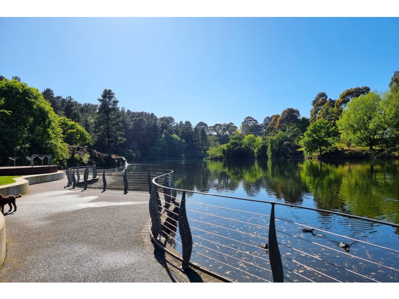 90 Beaumont Road, Berwick VIC 3806