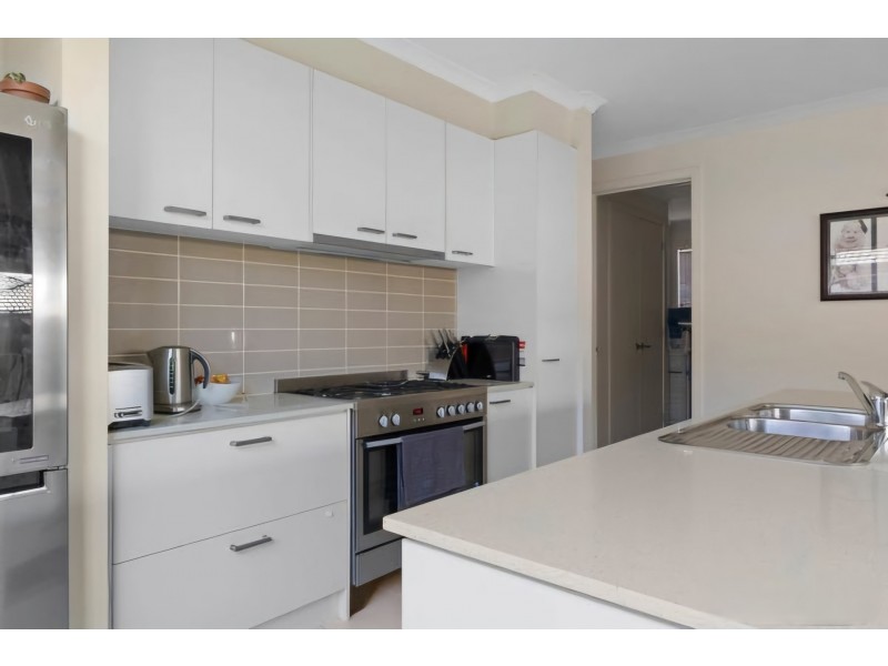 11 Gooseberry Mews, Berwick VIC 3806