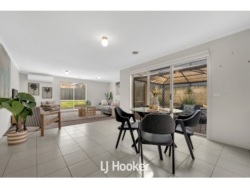 7 Huron Parkway, Pakenham VIC 3810