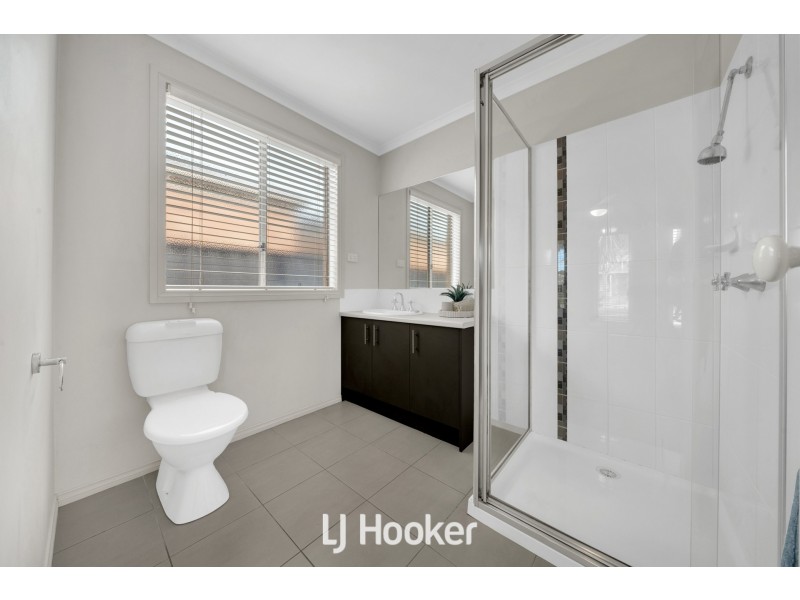 7 Huron Parkway, Pakenham VIC 3810