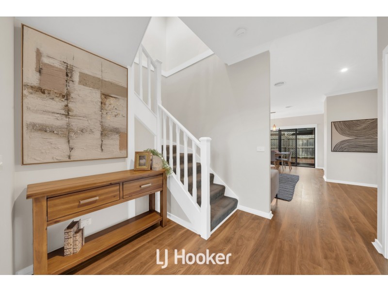1/6 Railway Avenue, Beaconsfield VIC 3807