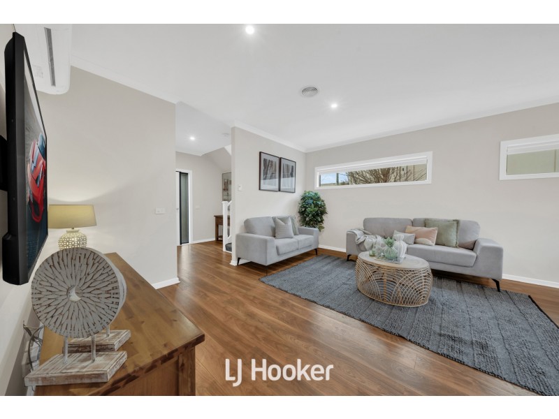 1/6 Railway Avenue, Beaconsfield VIC 3807