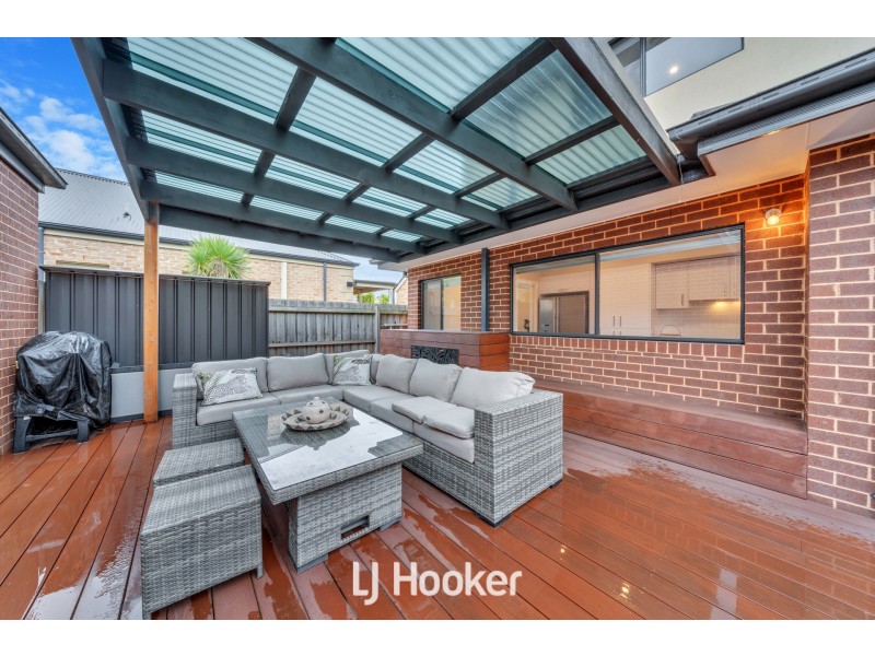 1/6 Railway Avenue, Beaconsfield VIC 3807