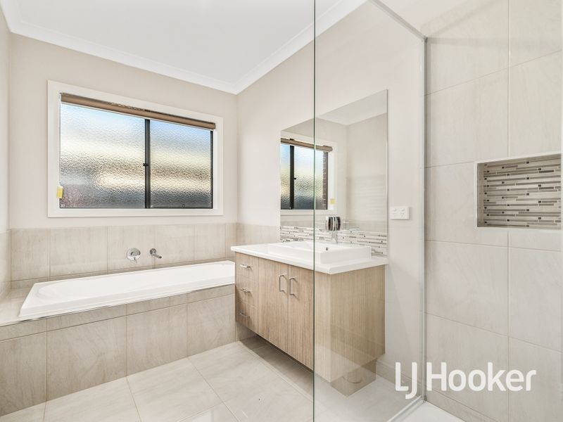 22 Verdant Avenue, Officer VIC 3809