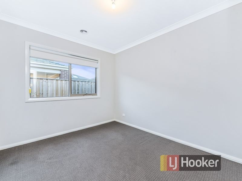 10 Jersey Crescent, Officer VIC 3809