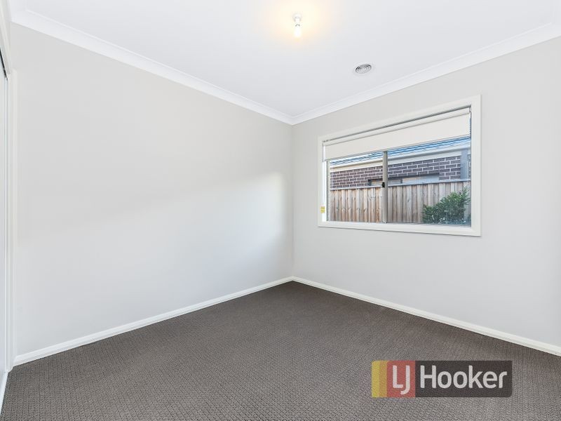 10 Jersey Crescent, Officer VIC 3809