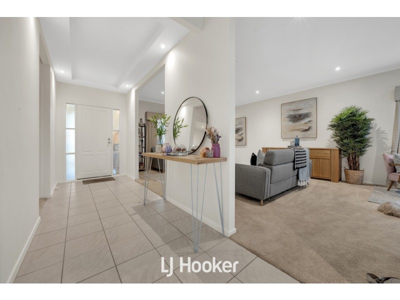 6 Loders Way, Berwick VIC 3806