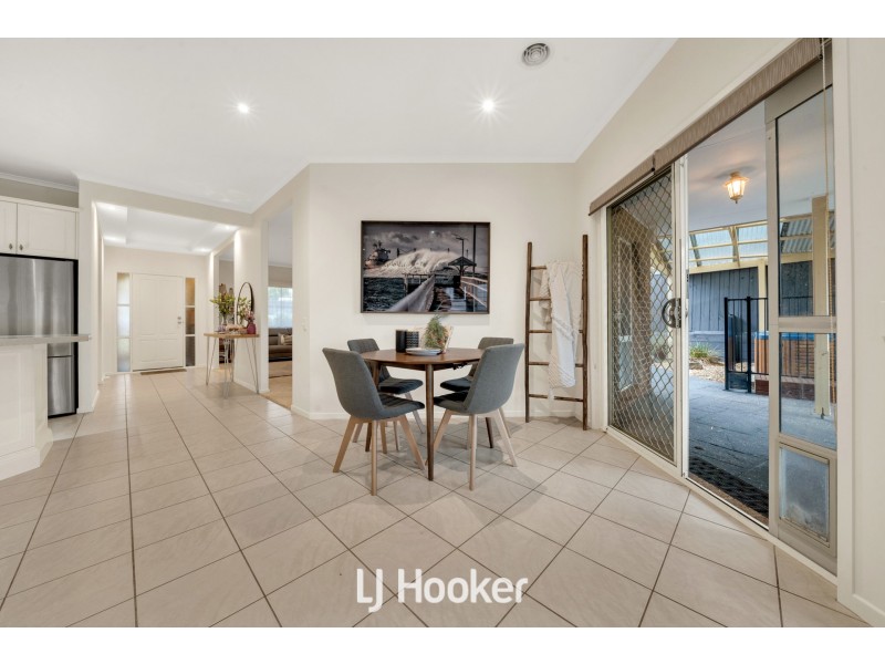 6 Loders Way, Berwick VIC 3806