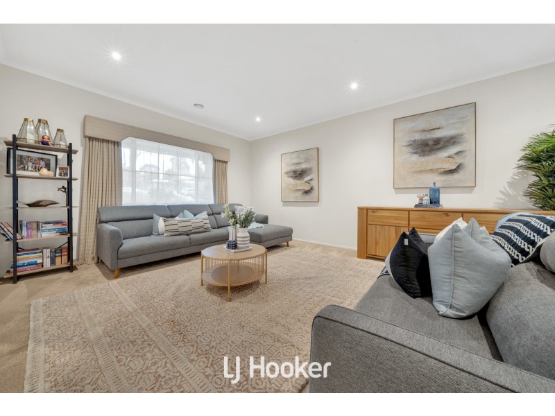 6 Loders Way, Berwick VIC 3806