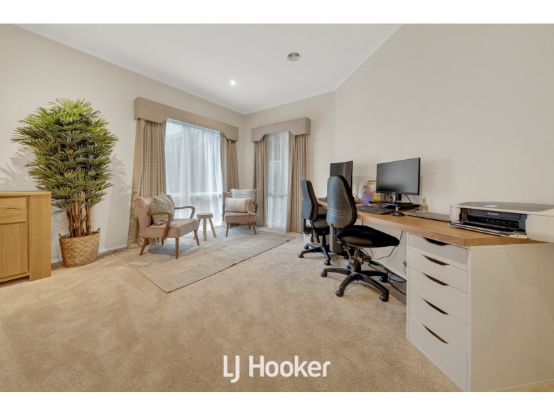 6 Loders Way, Berwick VIC 3806