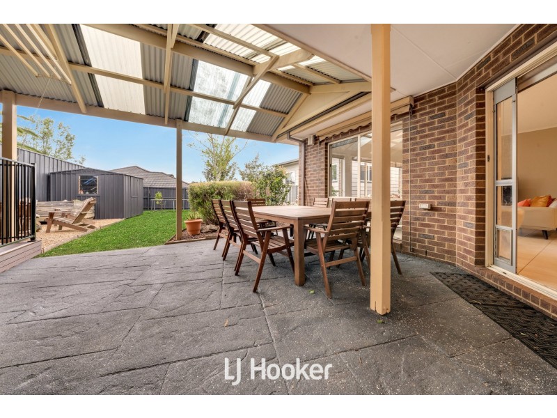 6 Loders Way, Berwick VIC 3806