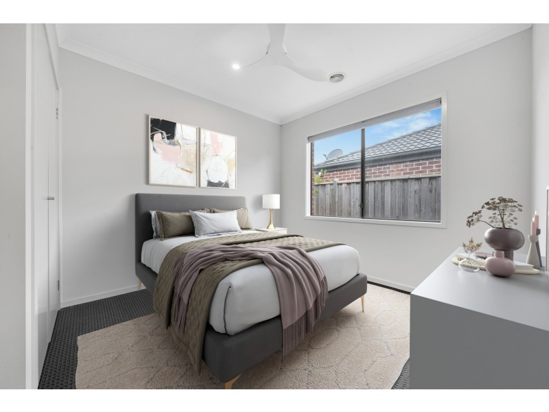 8 Papa Way, Officer VIC 3809