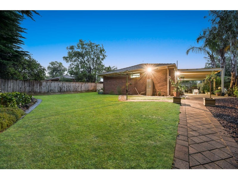 58 Collins Crescent, Berwick VIC 3806