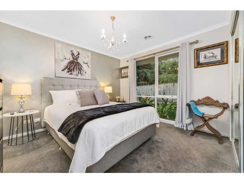 58 Collins Crescent, Berwick VIC 3806