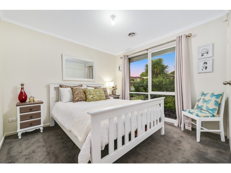 58 Collins Crescent, Berwick VIC 3806