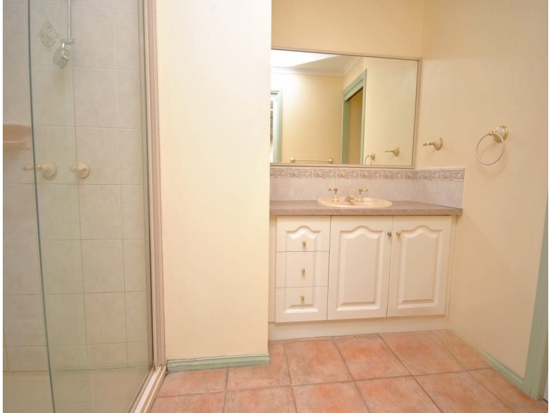 23 Innes Court, Berwick VIC 3806