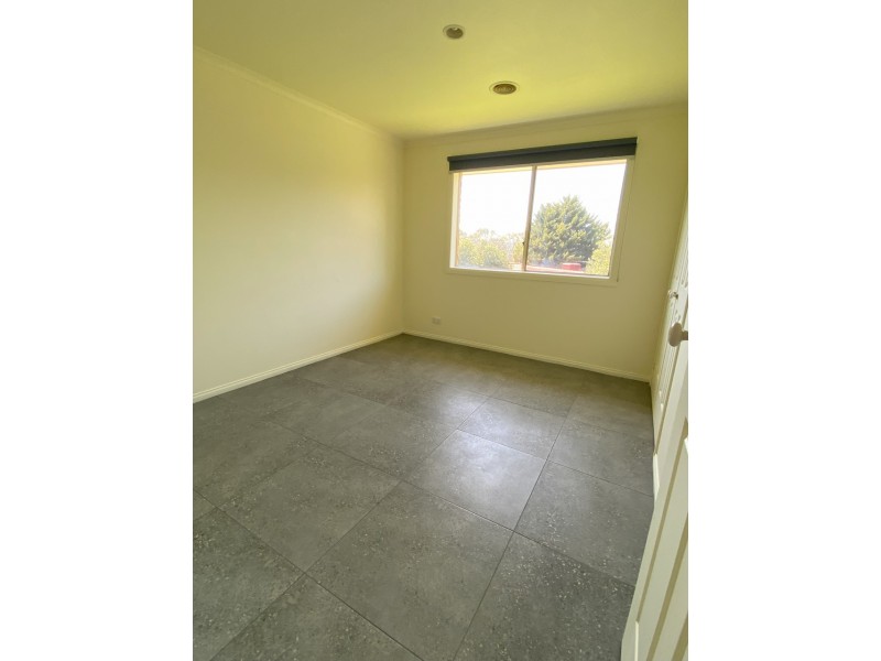 23 Innes Court, Berwick VIC 3806