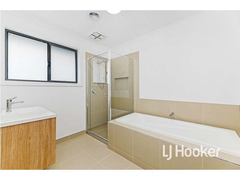 71 Positano Circuit, Berwick VIC 3806