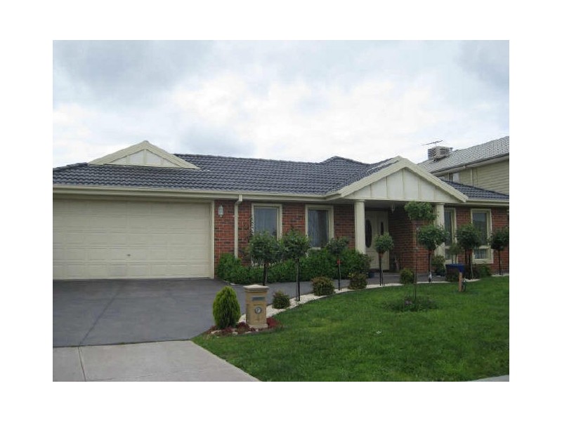 4 Lia Ami Place, Berwick VIC 3806