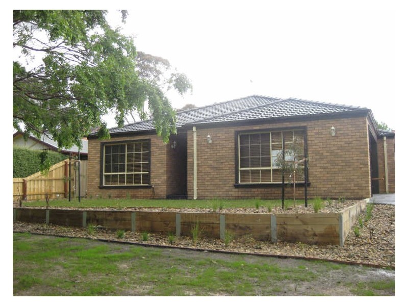 1/42 Gardiner Street, Berwick VIC 3806