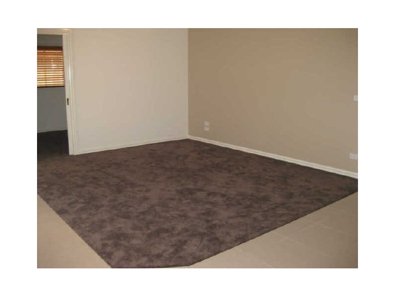 1/42 Gardiner Street, Berwick VIC 3806