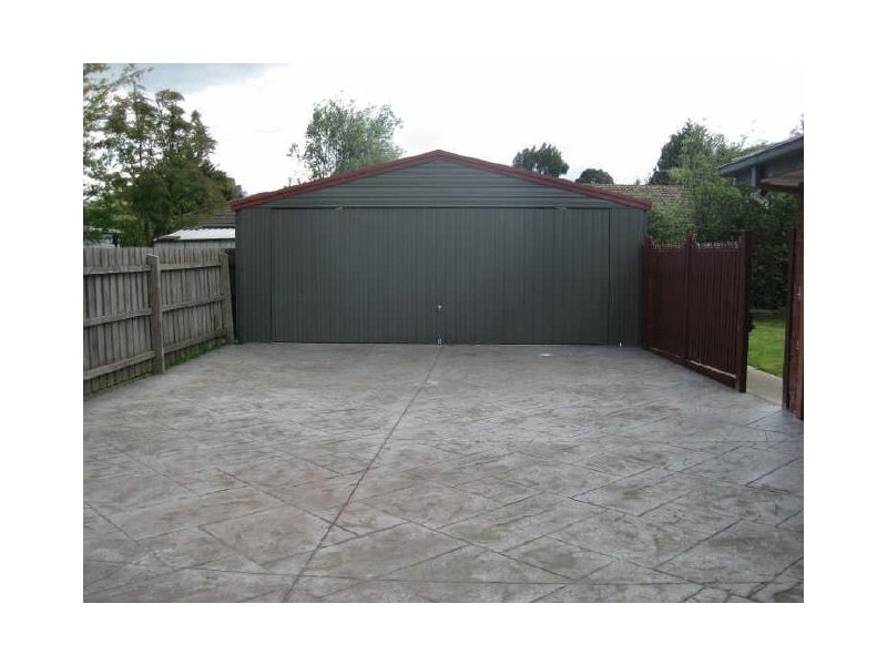 9 Pinnacle Place, Berwick VIC 3806