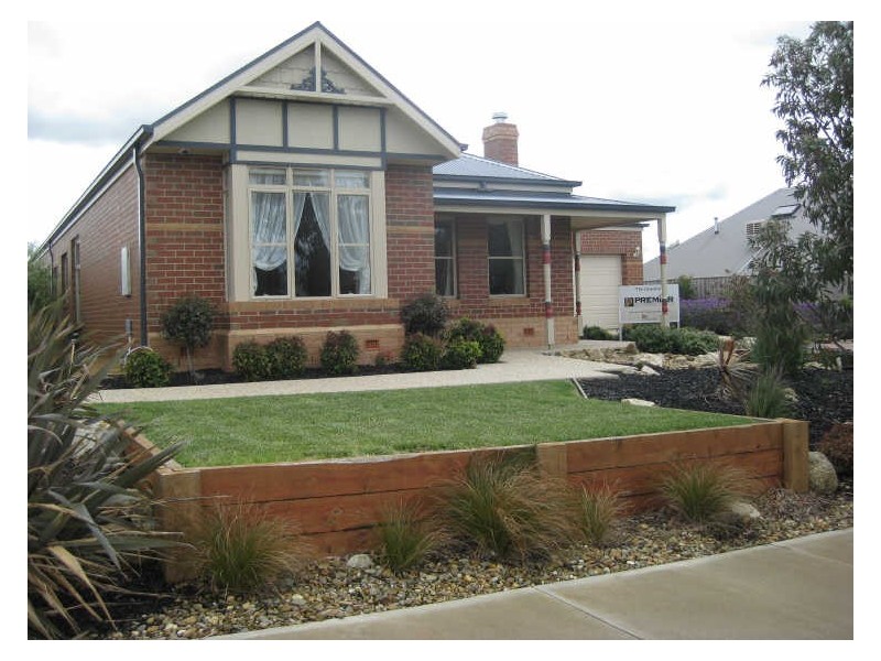 10 Botanic Ridge, Cranbourne South VIC 3977