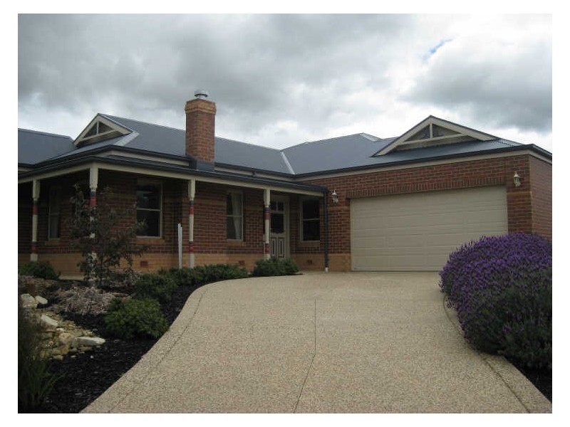 10 Botanic Ridge, Cranbourne South VIC 3977