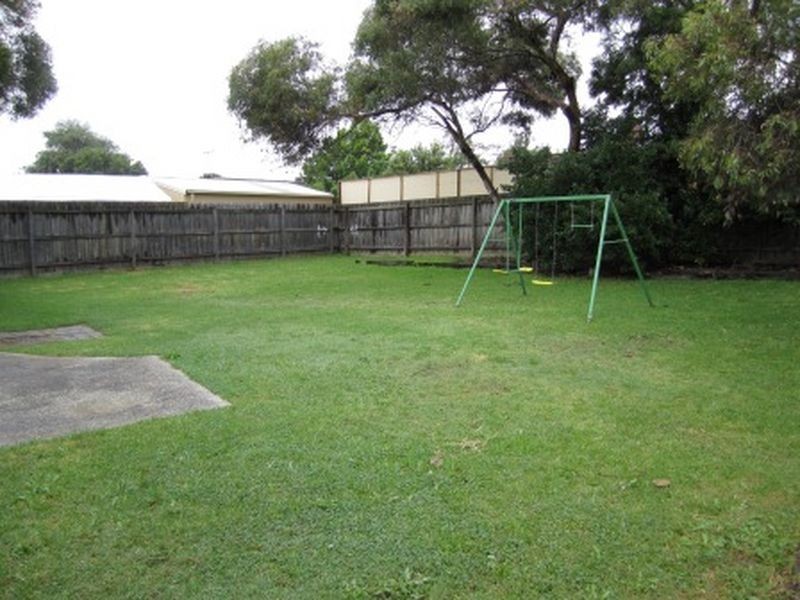 31 Fernwood Road, Narre Warren VIC 3805
