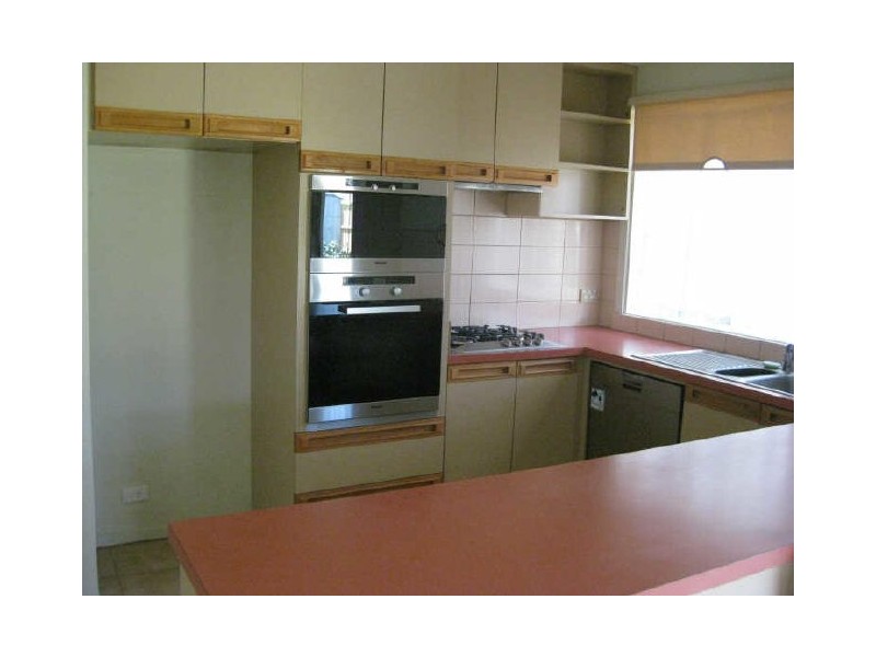 8 Sylvia Road, Beaconsfield VIC 3807