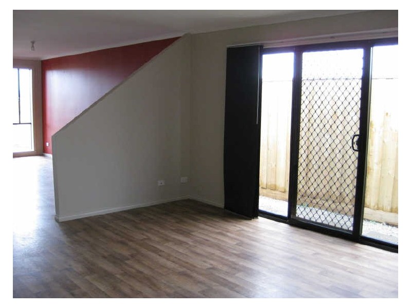 16 Violet Way, Cranbourne VIC 3977