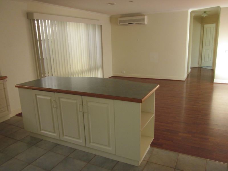 25 Wood Road, Narre Warren South VIC 3805