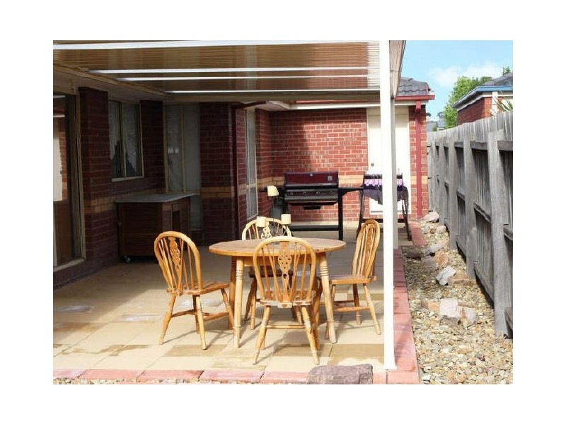 5 Cadell Place, Berwick VIC 3806