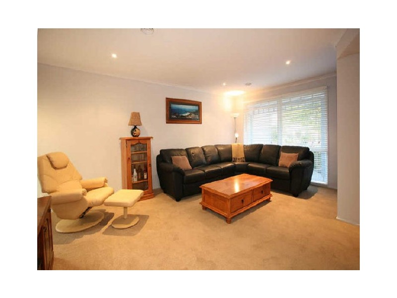 17 Homestead Road, Berwick VIC 3806