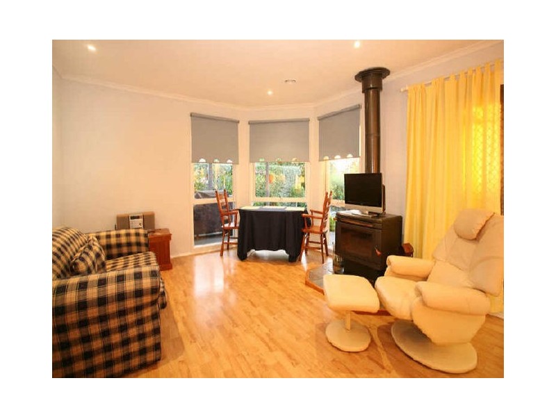 17 Homestead Road, Berwick VIC 3806