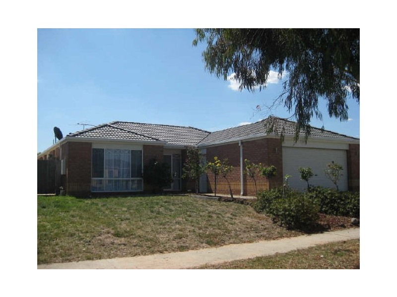 17 Hallmark Drive, Narre Warren South VIC 3805