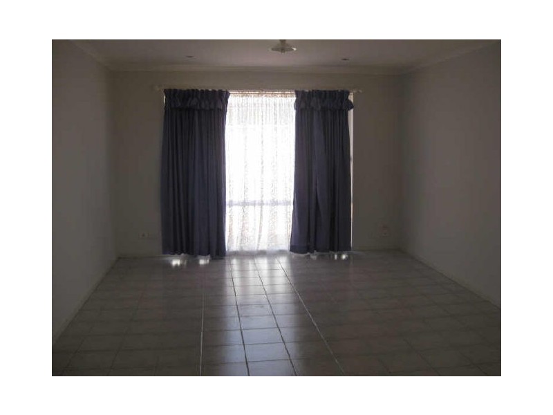 17 Hallmark Drive, Narre Warren South VIC 3805