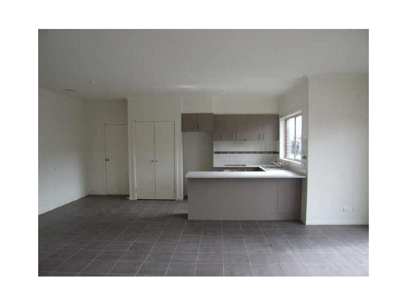 182 Traquil Lane, Cranbourne North VIC 3977