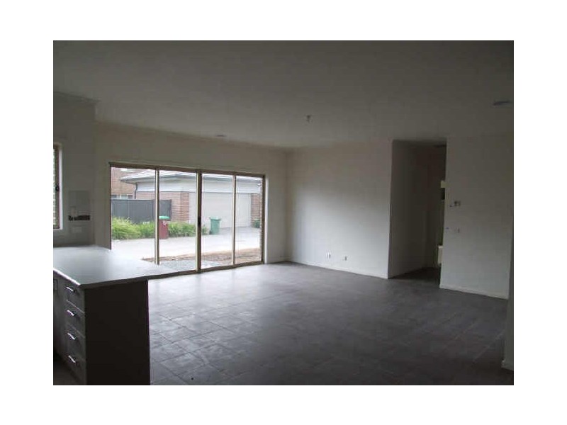 182 Traquil Lane, Cranbourne North VIC 3977