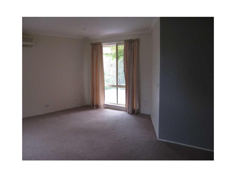 6 Raneen Place, Berwick VIC 3806