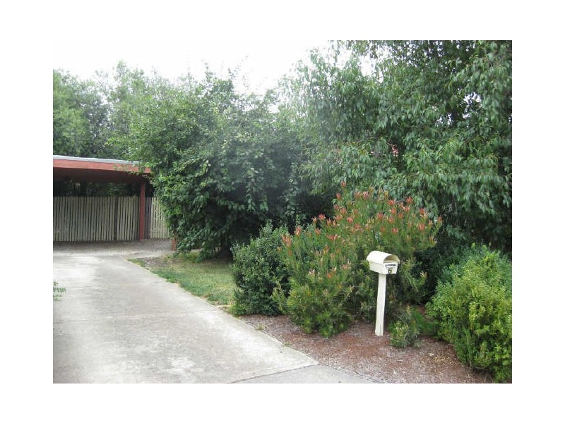 6 Raneen Place, Berwick VIC 3806